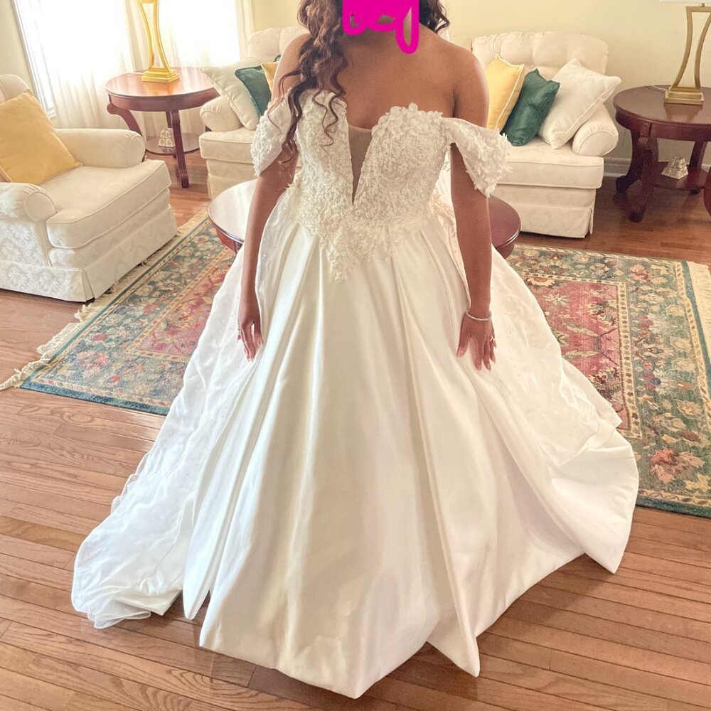 Custom Couture Off-Shoulder Wedding Dress w/ Detachable Train – Worn Once